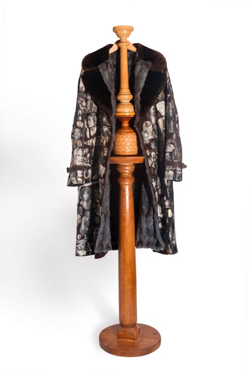 Suis-je? par Hélène Larouche